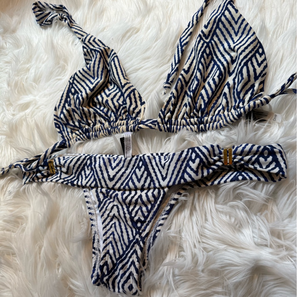 Vix barely worn Navy and White Geometric Bikini